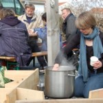 Préparation sur place de la soupe lentilles et légumes d'Ile de France